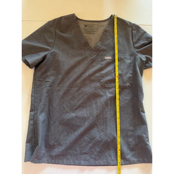 FIGS Technical Collection Gray Short Sleeve Scrub Top Sz M One Chest Pocket - Picture 4 of 5